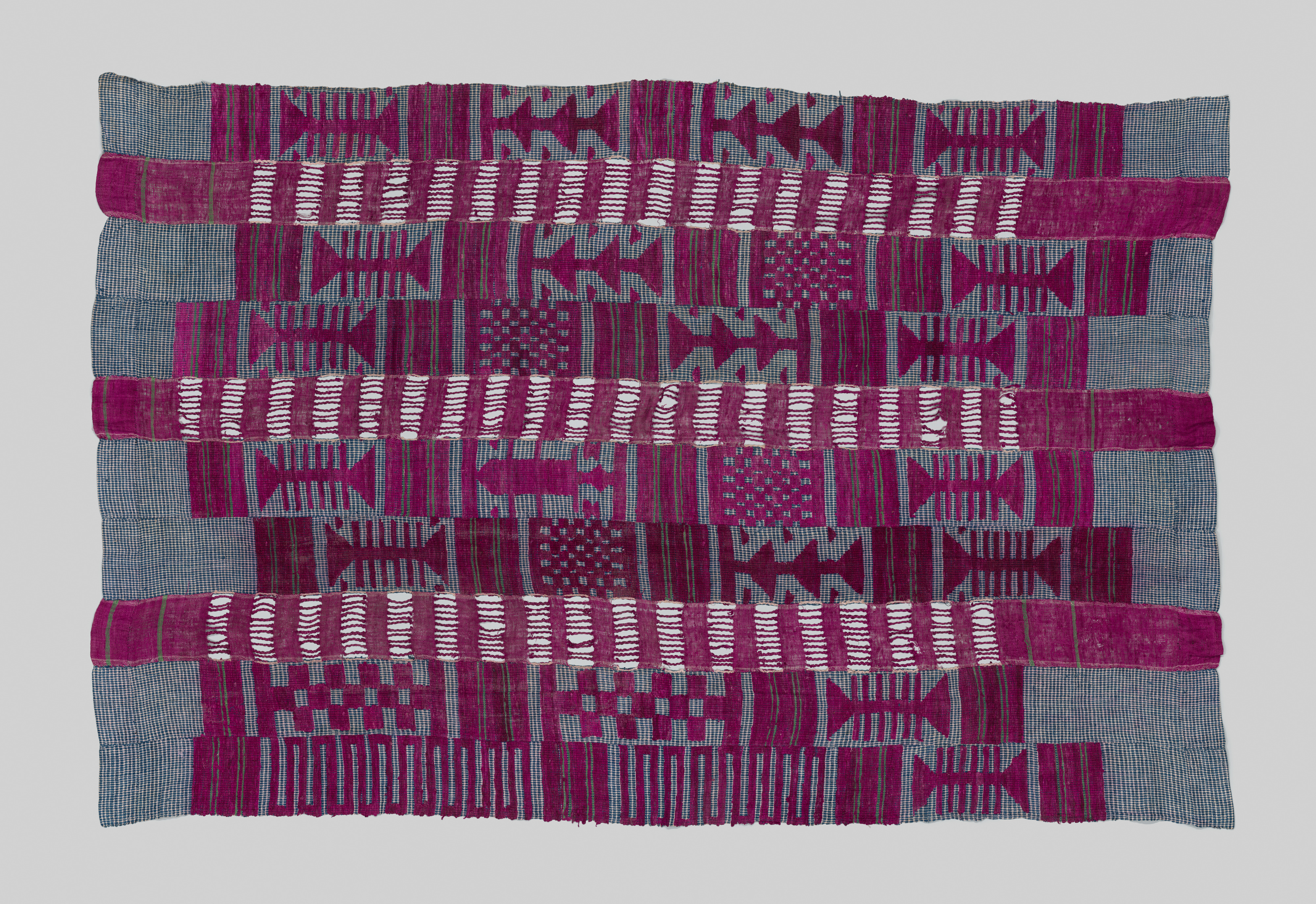 Nineteenth-century Yoruba Aṣọ òkè woman's wrapper.